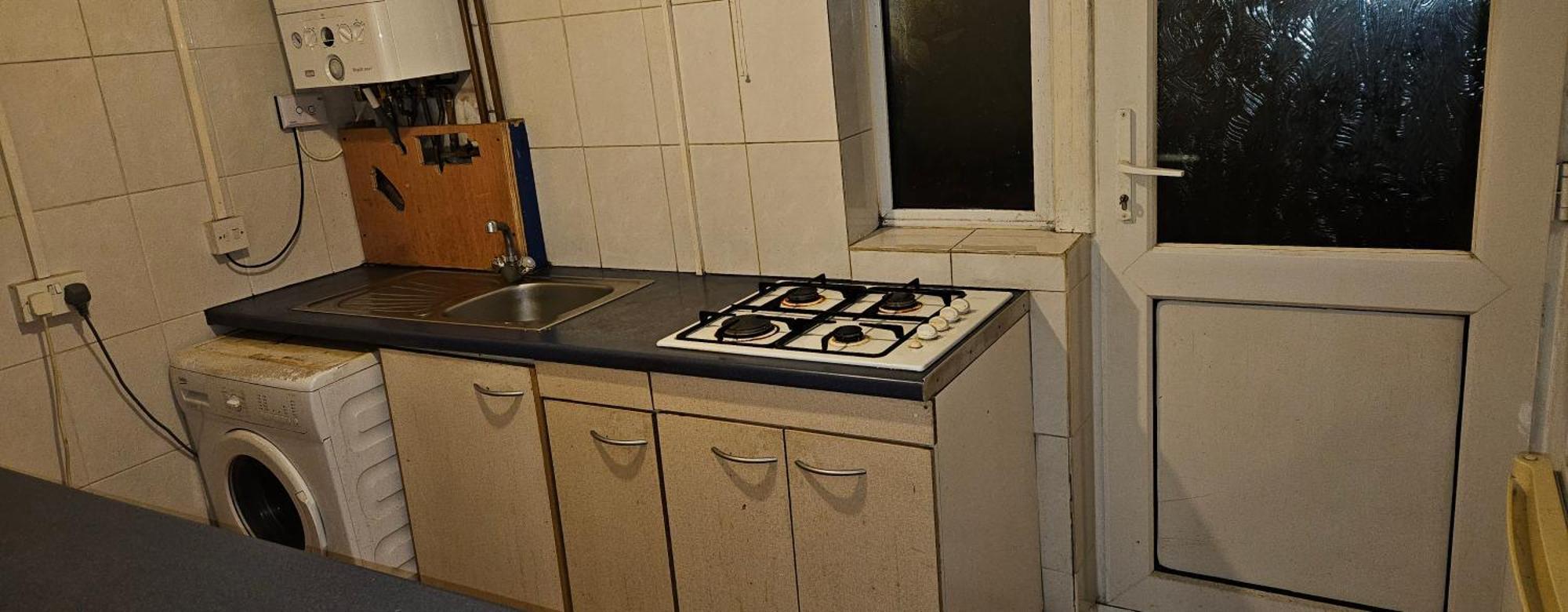 No Frills & Nothing Fancy 1 Bed Studio City Centre Cardiff Exterior photo